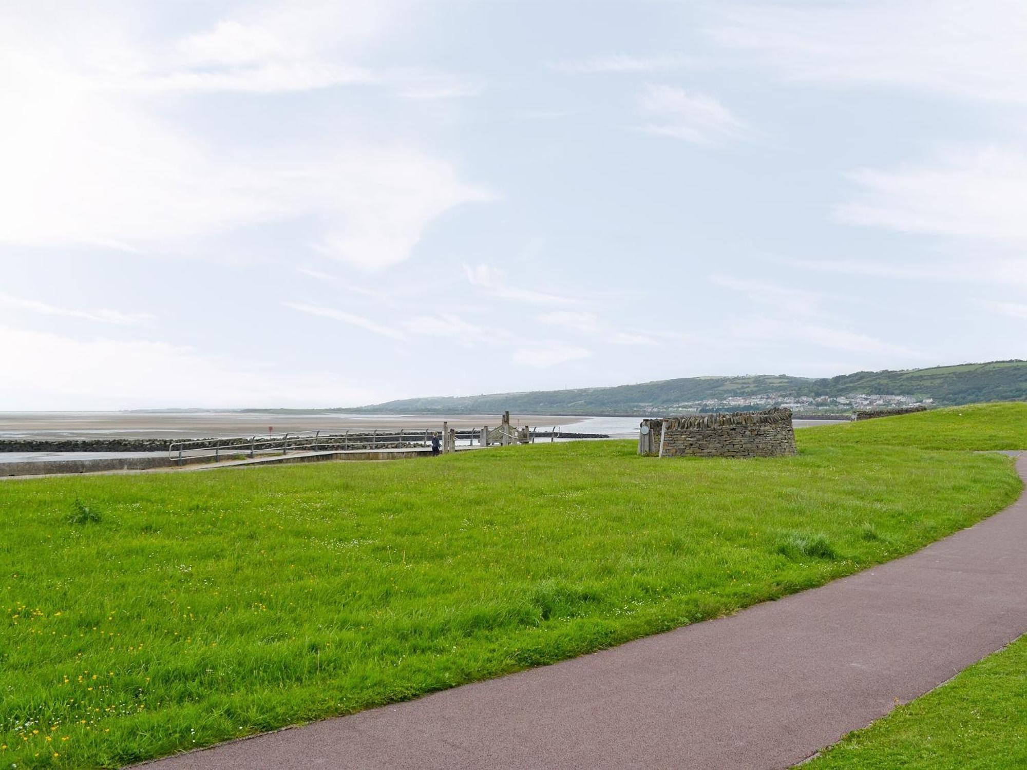 Waters Edge Llanelli Exterior foto
